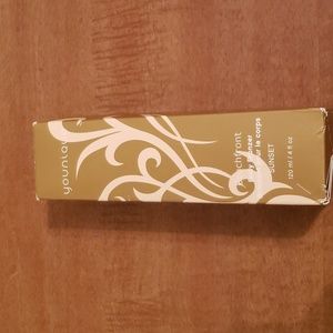 Younique beachfront body bronzer